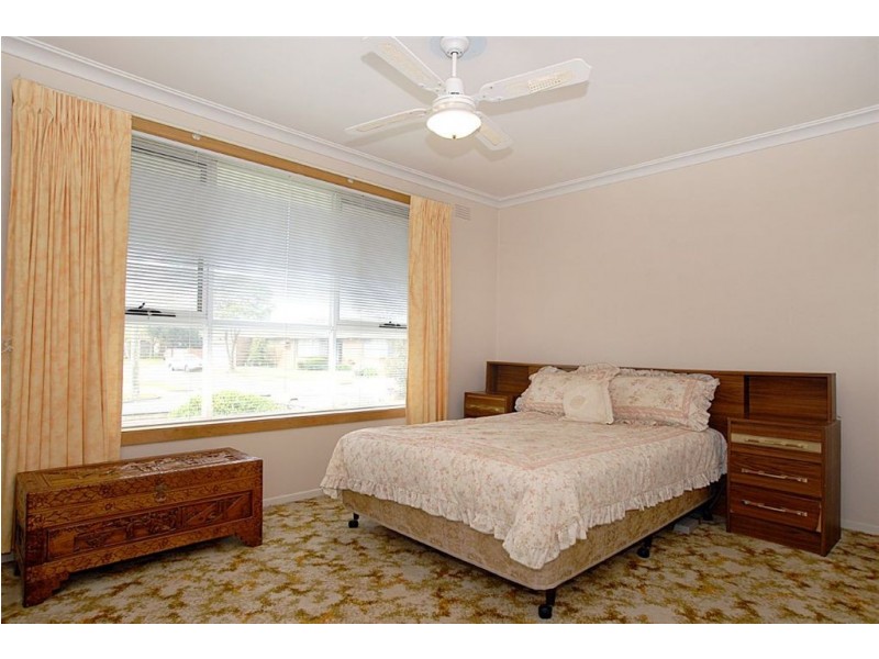 8 Selsey Street, Seaford VIC 3198