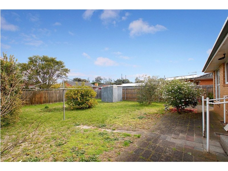 8 Selsey Street, Seaford VIC 3198