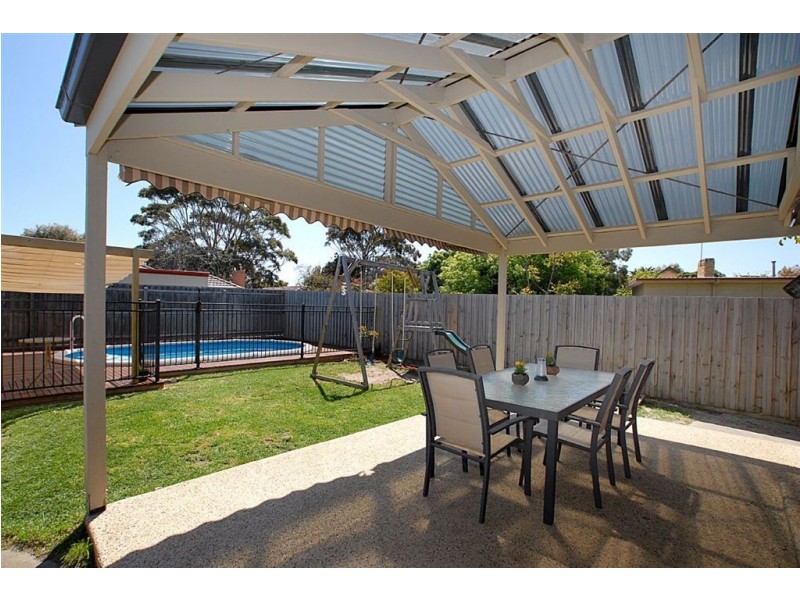 8 Fortescue Avenue, Seaford VIC 3198