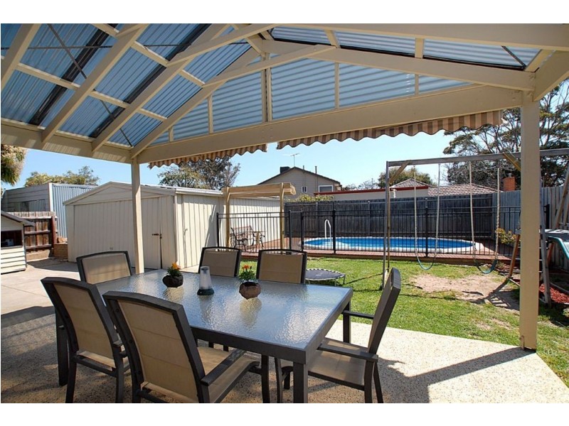 8 Fortescue Avenue, Seaford VIC 3198