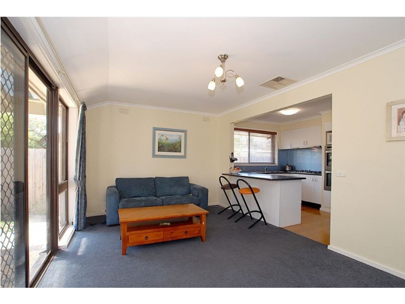 8 Fortescue Avenue, Seaford VIC 3198