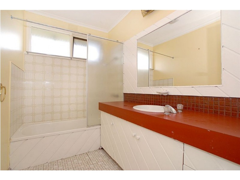 8 Elandra Court, Seaford VIC 3198