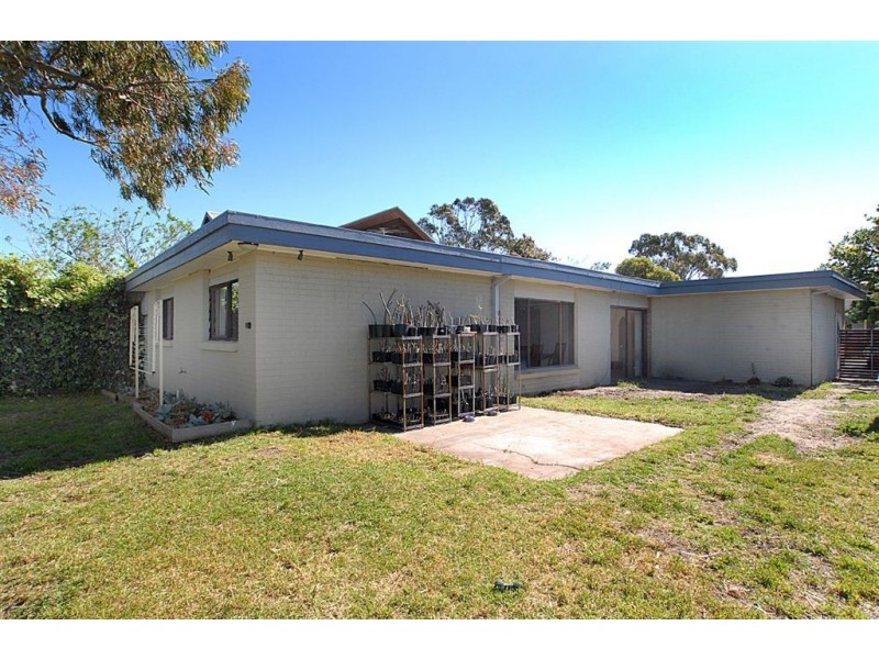 15 Kelvin Avenue, Seaford VIC 3198