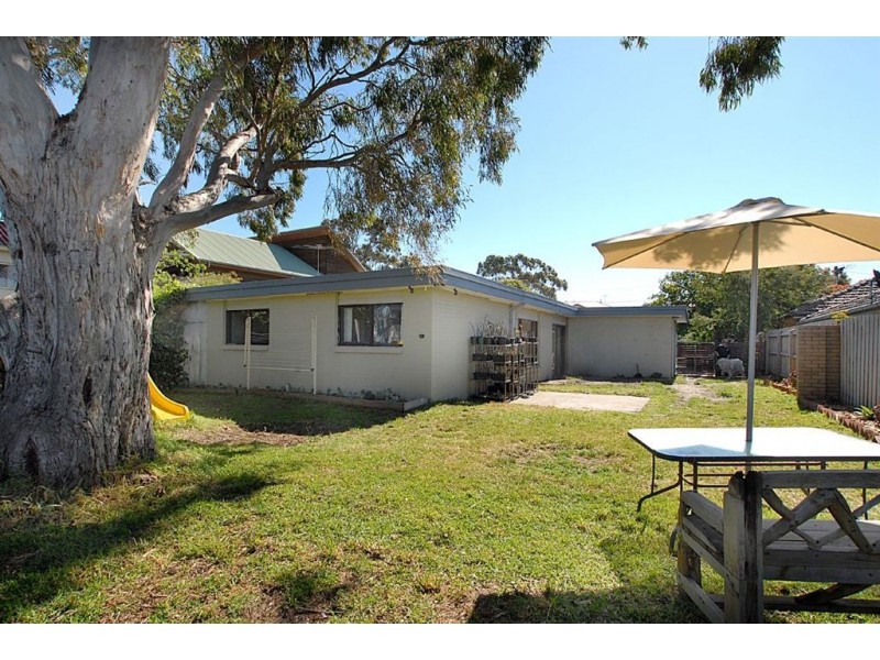 15 Kelvin Avenue, Seaford VIC 3198