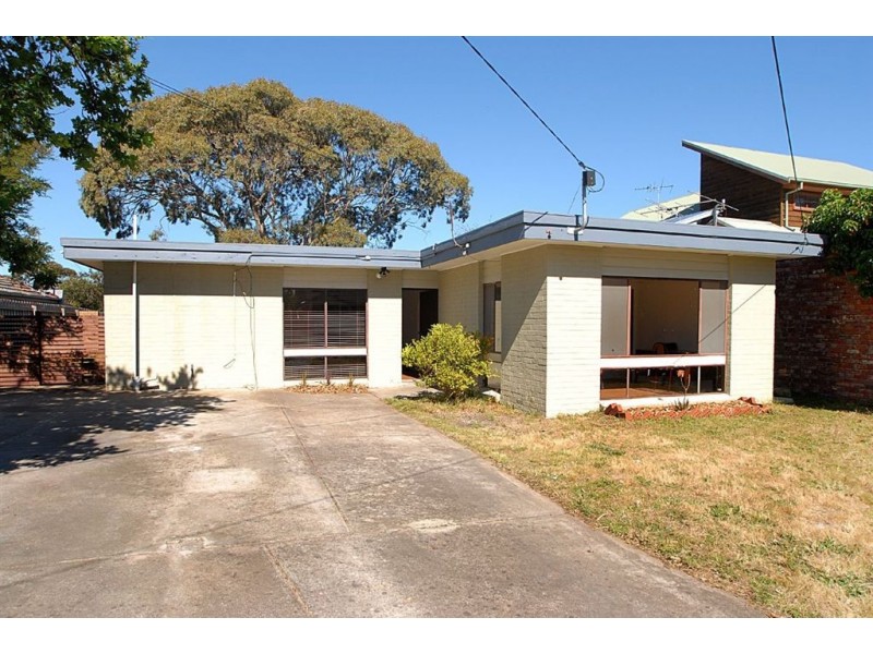 15 Kelvin Avenue, Seaford VIC 3198