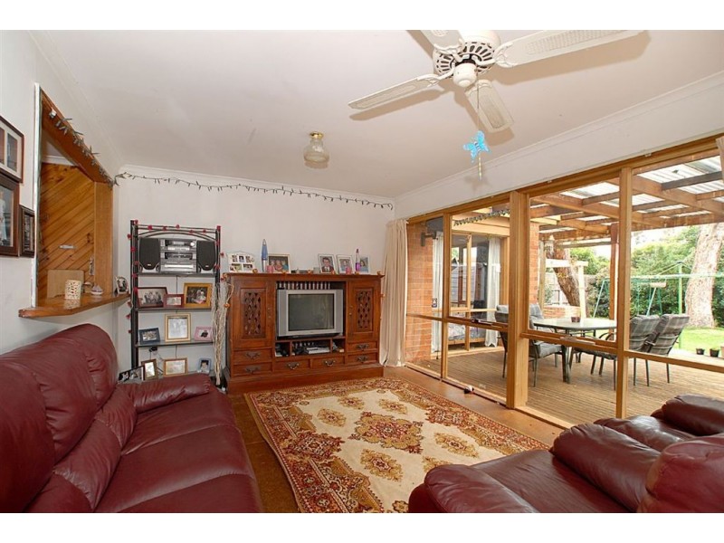 26 Carrington Avenue, Seaford VIC 3198