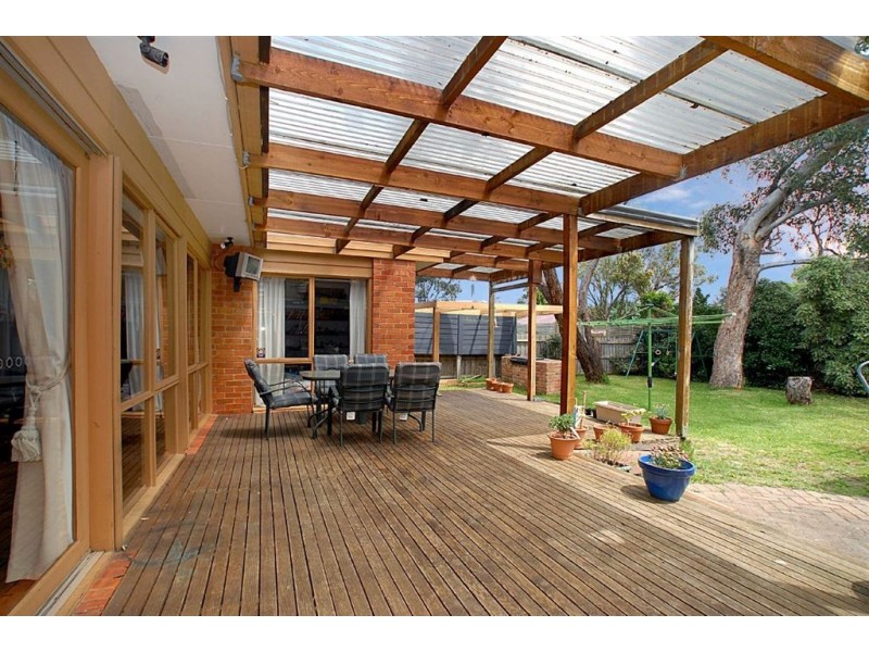 26 Carrington Avenue, Seaford VIC 3198