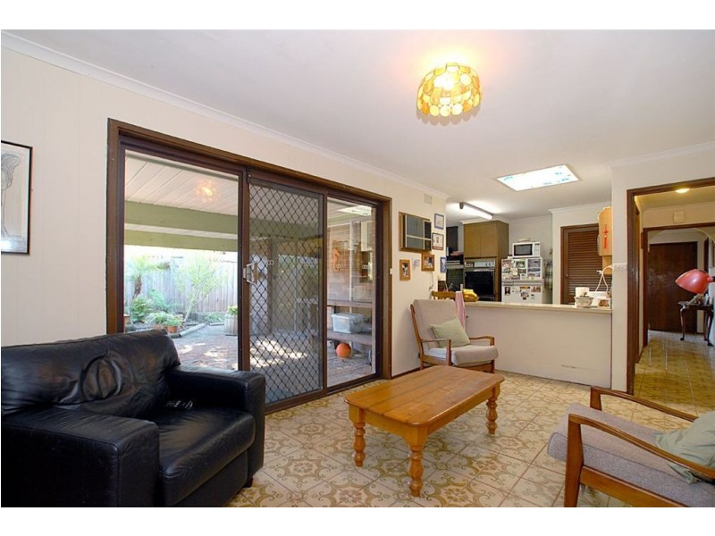 12 Clovelly Parade, Seaford VIC 3198
