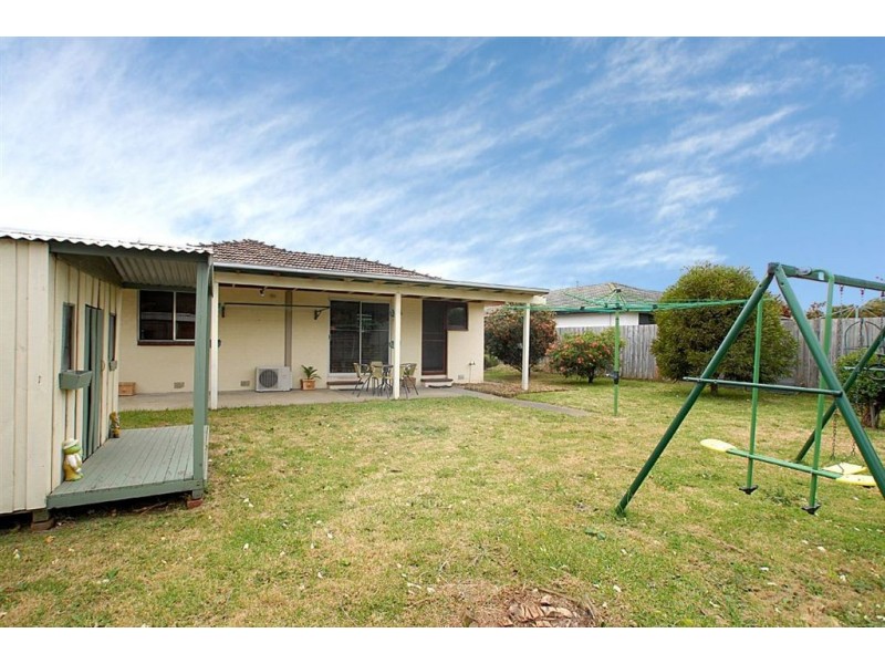 70 Maple Street, Seaford VIC 3198