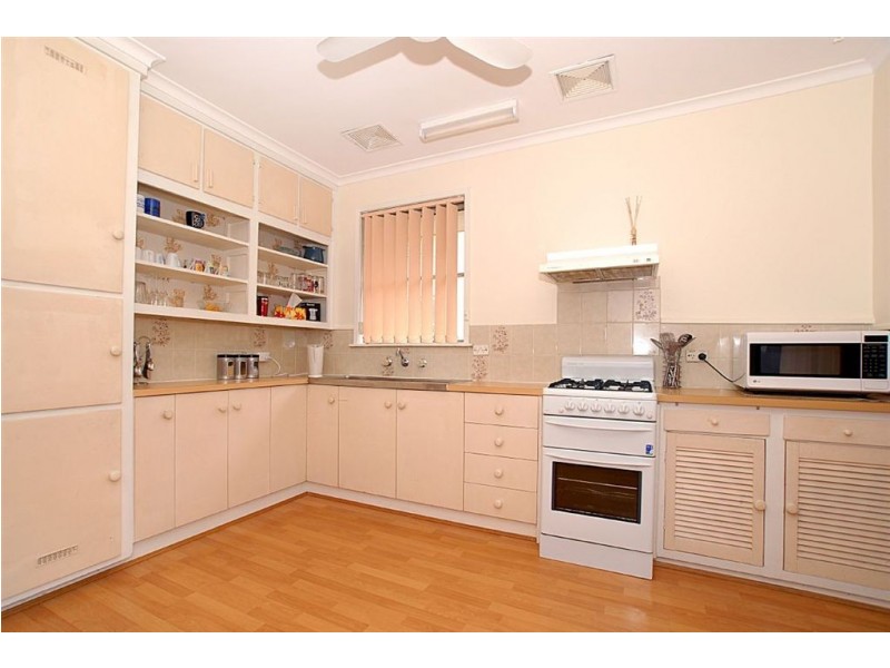 15 Aleppo Crescent, Frankston North VIC 3200