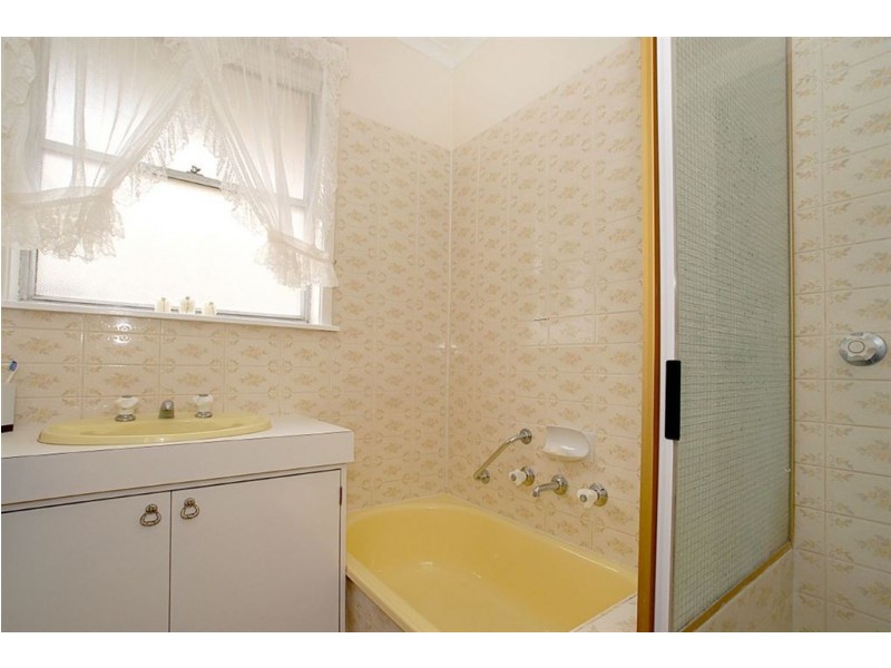 15 Aleppo Crescent, Frankston North VIC 3200