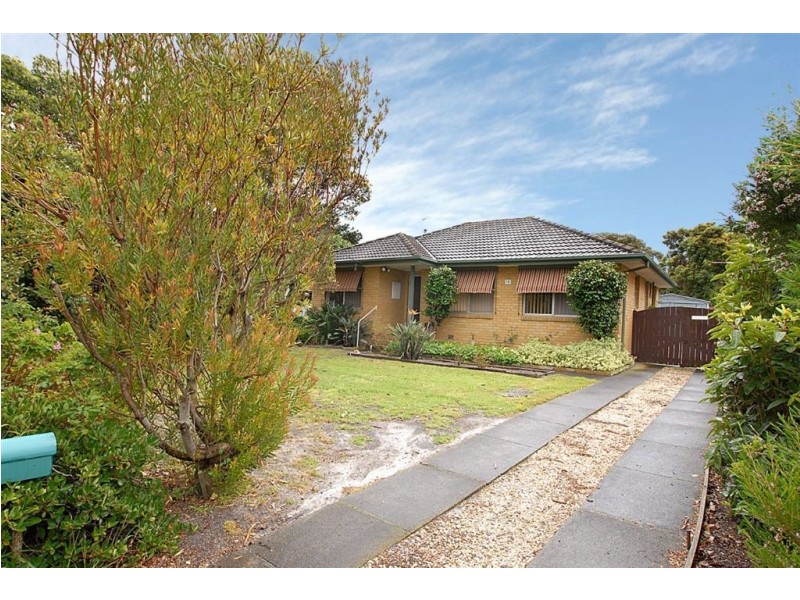 15 Aleppo Crescent, Frankston North VIC 3200