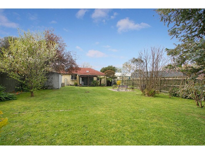 26 Robinsons Road, Seaford VIC 3198