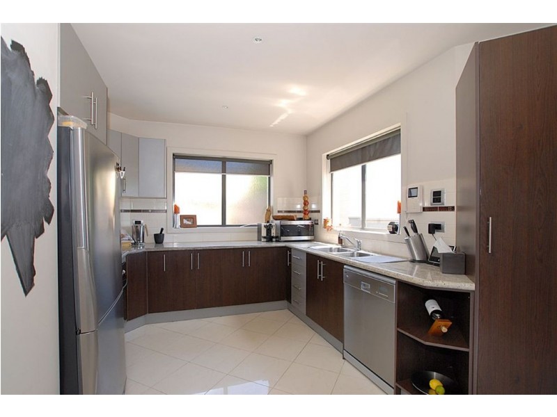 4/43 Nepean Highway, Seaford VIC 3198