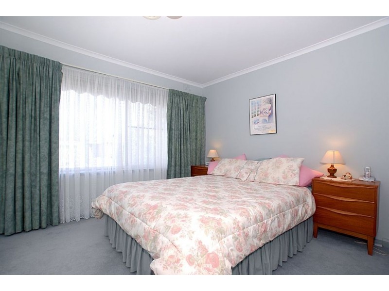 4 Whitby Way, Seaford VIC 3198