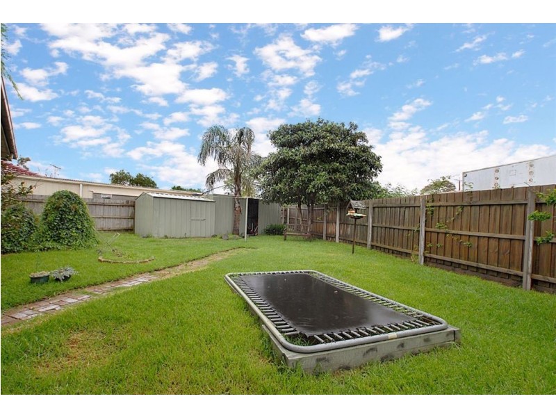 2 Mountain View Crescent, Seaford VIC 3198