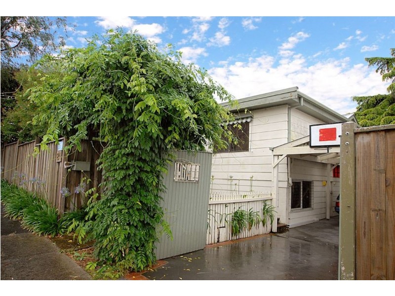 2 Mountain View Crescent, Seaford VIC 3198