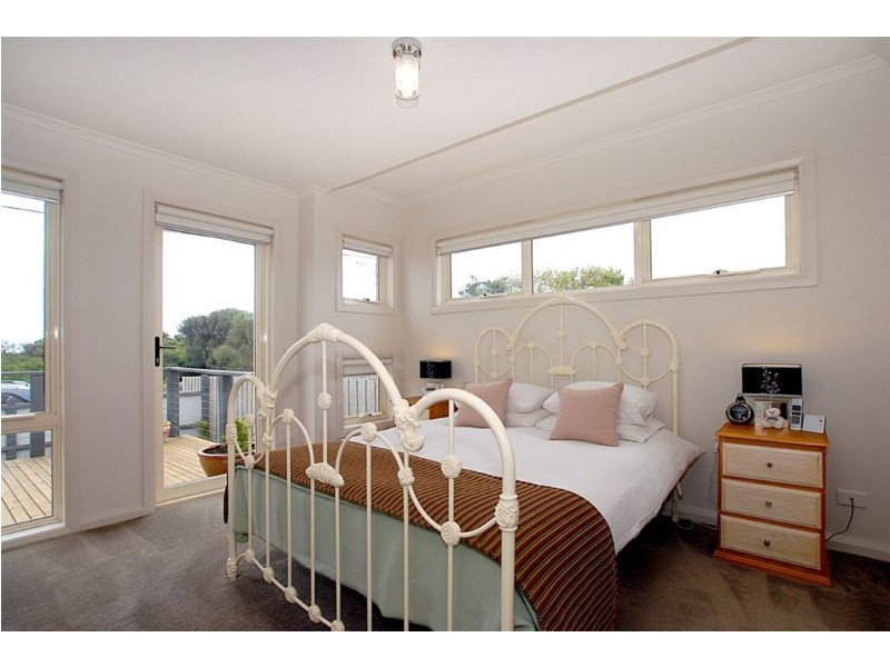 1/84 Nepean Highway, Seaford VIC 3198