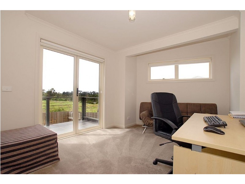 1/84 Nepean Highway, Seaford VIC 3198