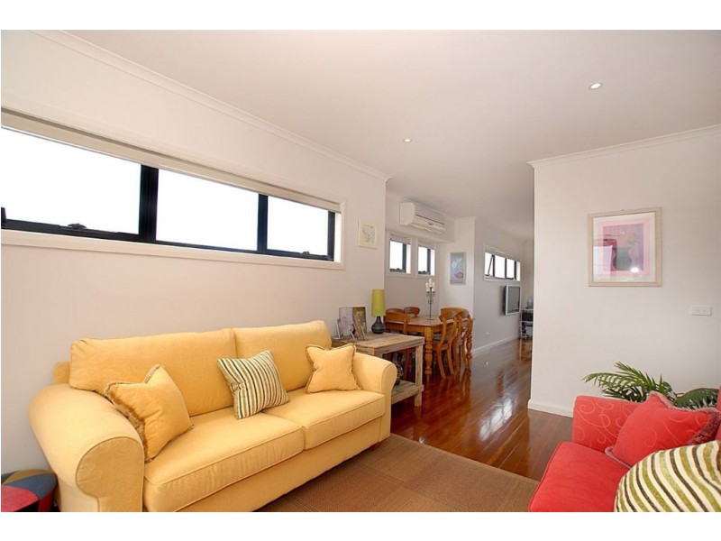 1/84 Nepean Highway, Seaford VIC 3198