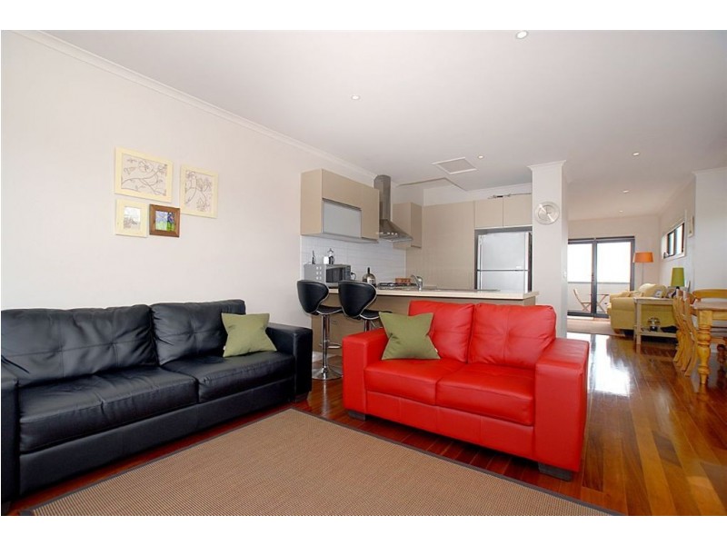 1/84 Nepean Highway, Seaford VIC 3198