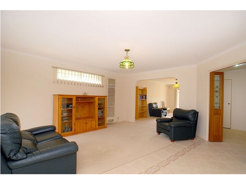 11 Lucas Crescent, Seaford VIC 3198