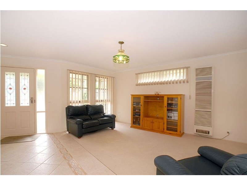 11 Lucas Crescent, Seaford VIC 3198