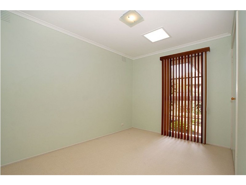 11 Lucas Crescent, Seaford VIC 3198