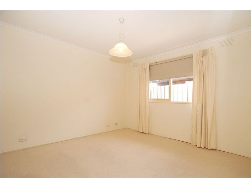 11 Lucas Crescent, Seaford VIC 3198