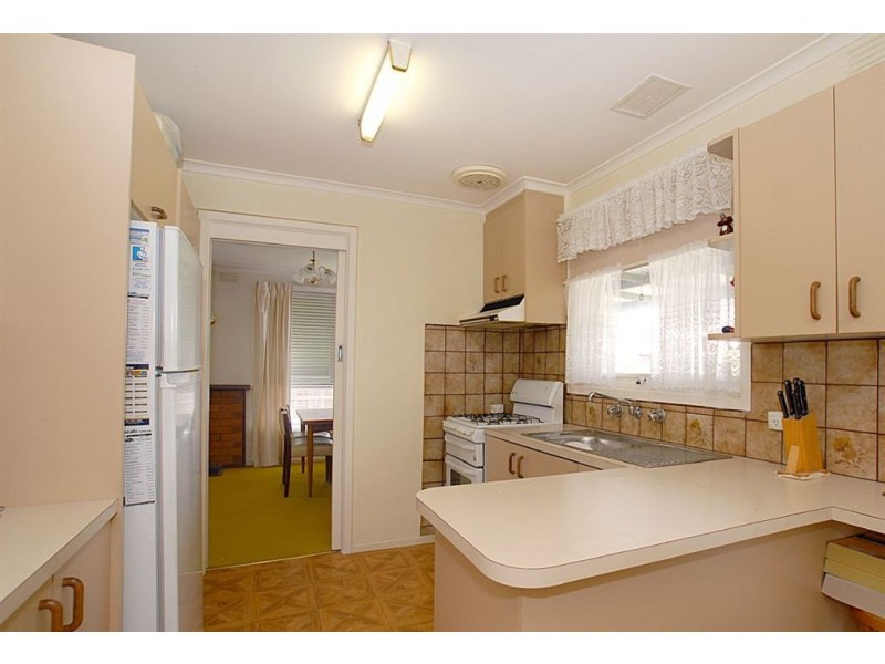 30 Hayman Avenue, Seaford VIC 3198