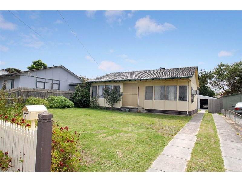 5 Burdett Street, Frankston North VIC 3200