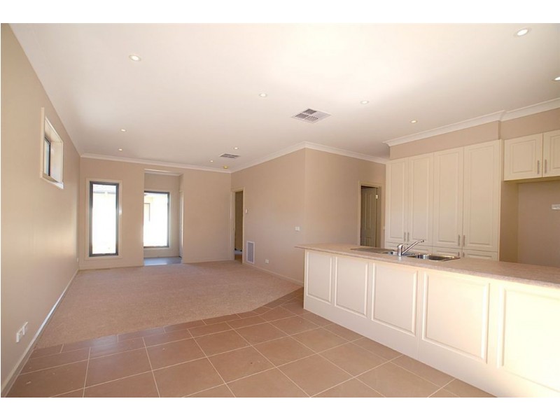 2/6 Molesworth Street, Seaford VIC 3198
