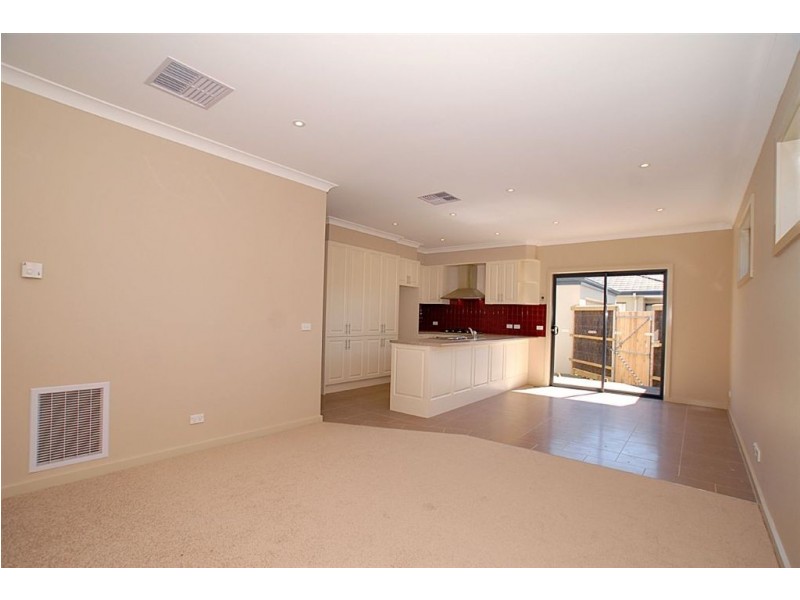 2/6 Molesworth Street, Seaford VIC 3198
