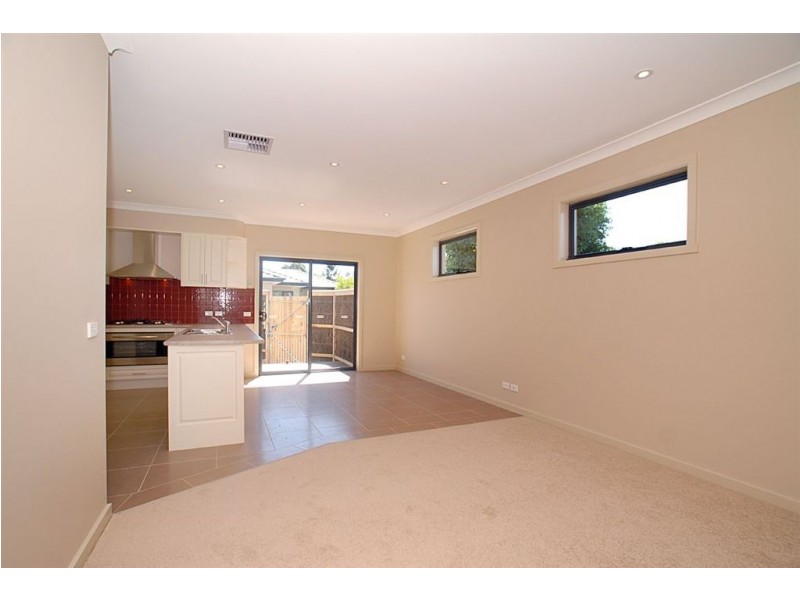 2/6 Molesworth Street, Seaford VIC 3198