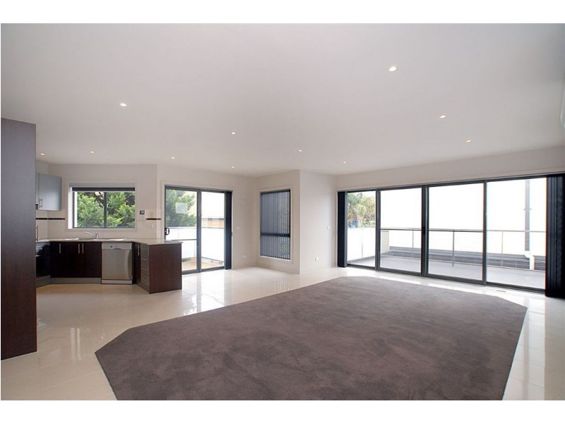 3/43 Nepean Highway, Seaford VIC 3198