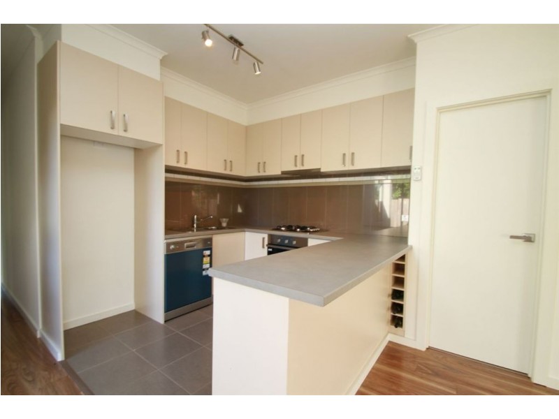 4A Madden Street, Seaford VIC 3198