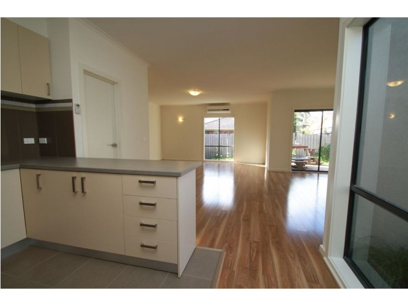 4A Madden Street, Seaford VIC 3198