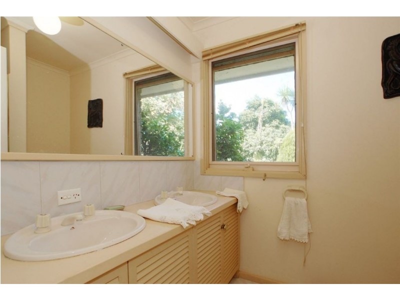 12 McBride Crescent, Seaford VIC 3198