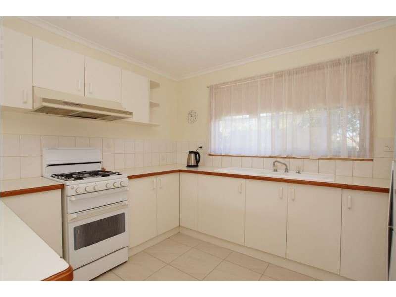 1/1 Young Street, Seaford VIC 3198