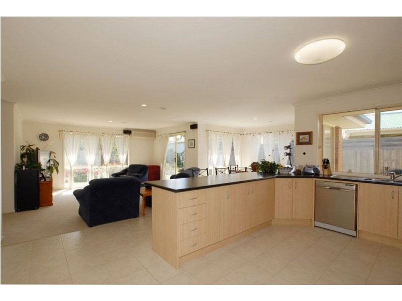 105 Maple Street, Seaford VIC 3198