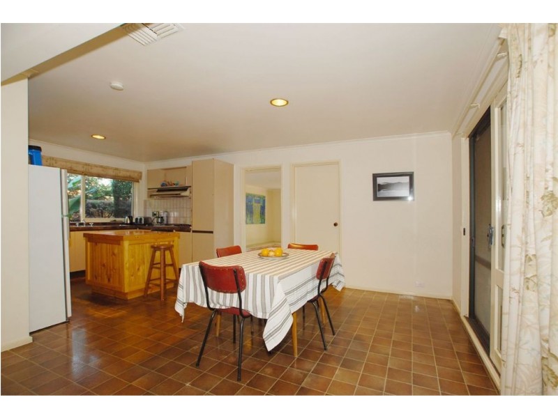 126 Railway Parade, Seaford VIC 3198