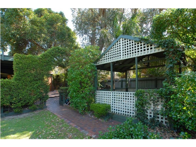 126 Railway Parade, Seaford VIC 3198