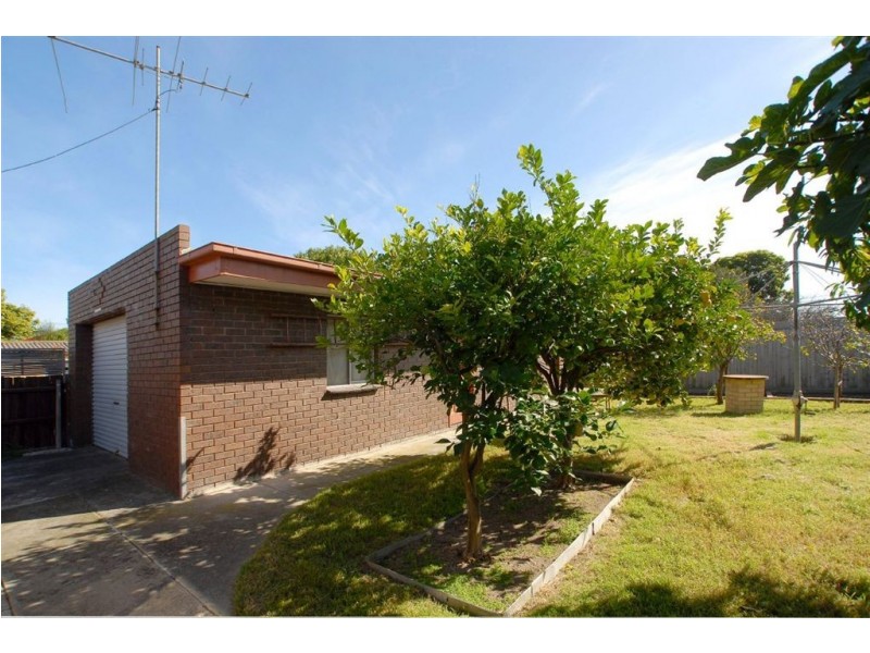 25 Armstrongs Road, Seaford VIC 3198