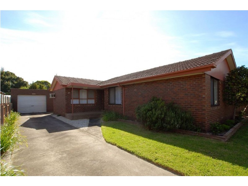 25 Armstrongs Road, Seaford VIC 3198