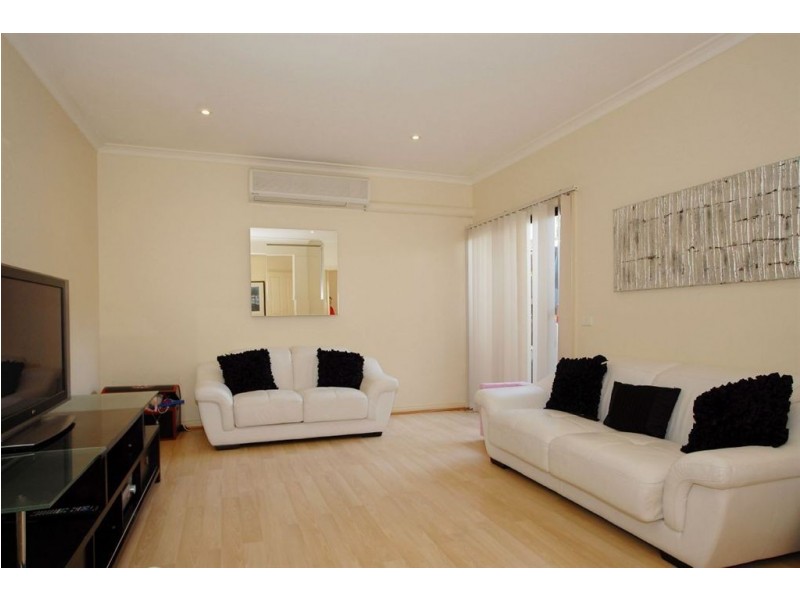 2/197 Nepean Highway, Seaford VIC 3198