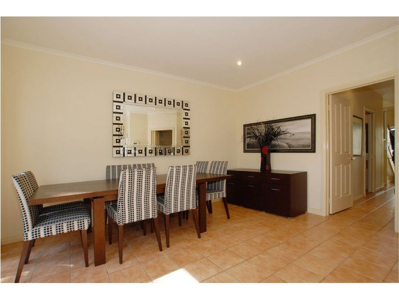 2/197 Nepean Highway, Seaford VIC 3198