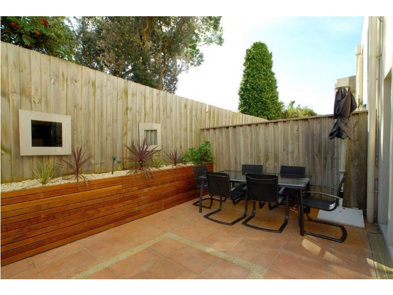 2/197 Nepean Highway, Seaford VIC 3198