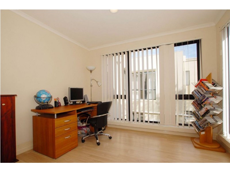 2/197 Nepean Highway, Seaford VIC 3198