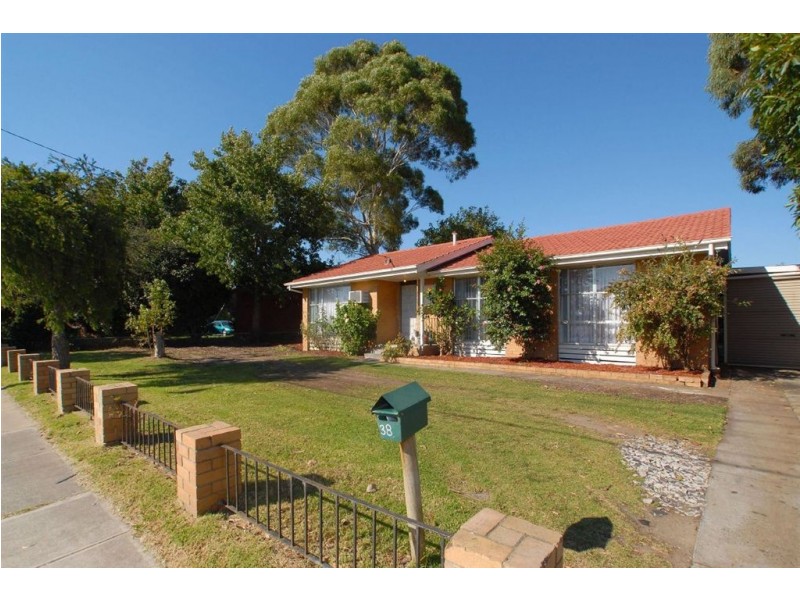 38 Ballarto Road, Frankston North VIC 3200