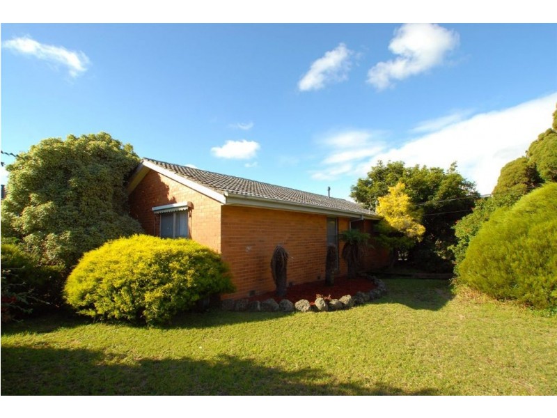 1 Spruce Court, Frankston North VIC 3200